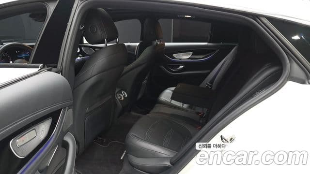 Mercedes-Benz AMG GT 2021 — ფოტო 11/20