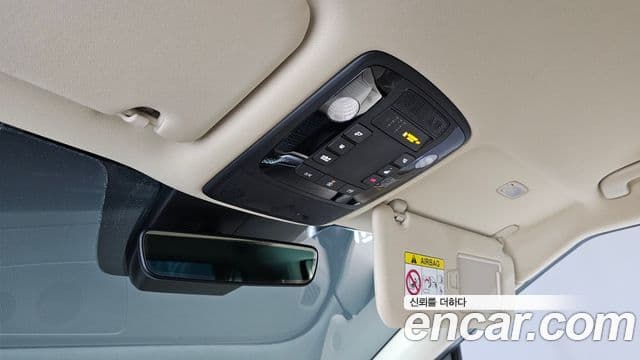 Kia Carnival 2021 — ფოტო 24/32