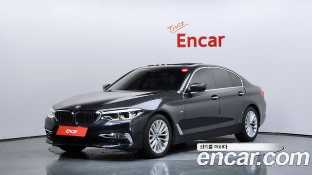 BMW 5 Series 2018 — Şəkil 9/20