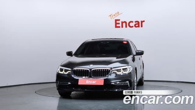 BMW 5 Series 2018 — Şəkil 14/20