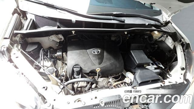 Toyota Sienna 2018 — ფოტო 6/20
