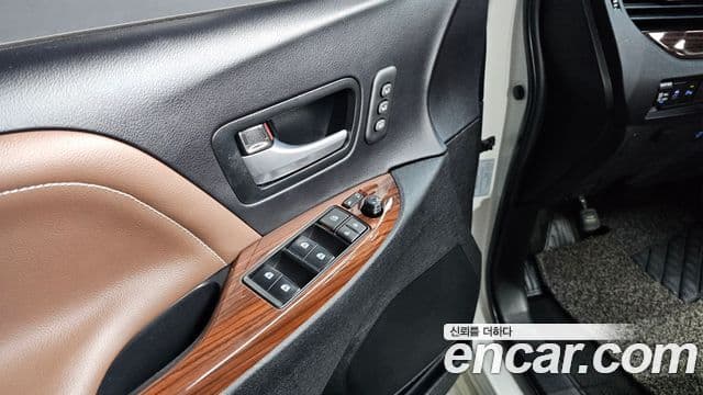 Toyota Sienna 2018 — Photo 28/31