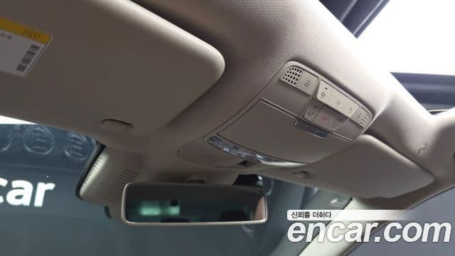 Mercedes-Benz E-Class 2018 — ფოტო 19/20