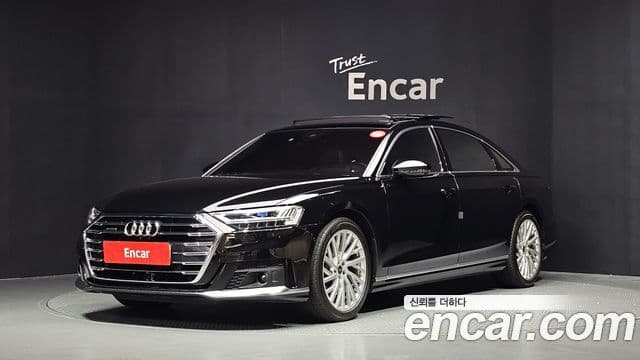Audi A8 2021 — ფოტო 1/20