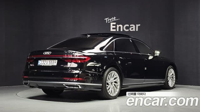 Audi A8 2021 — ფოტო 2/20