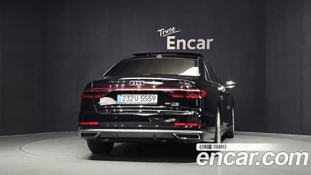 Audi A8 2021 — ფოტო 4/20