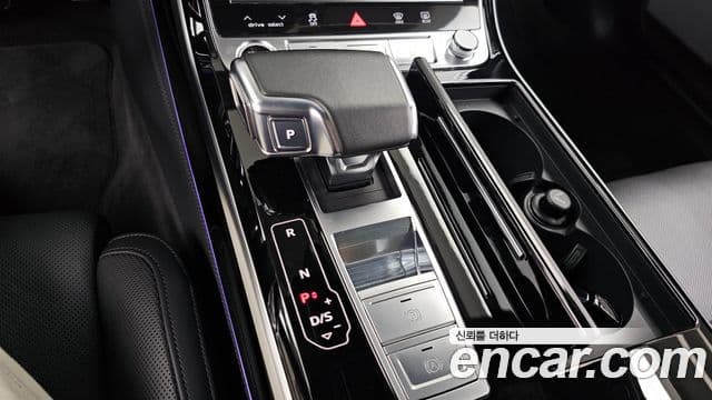 Audi A8 2021 — ფოტო 9/20
