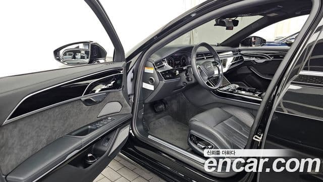 Audi A8 2021 — ფოტო 10/20
