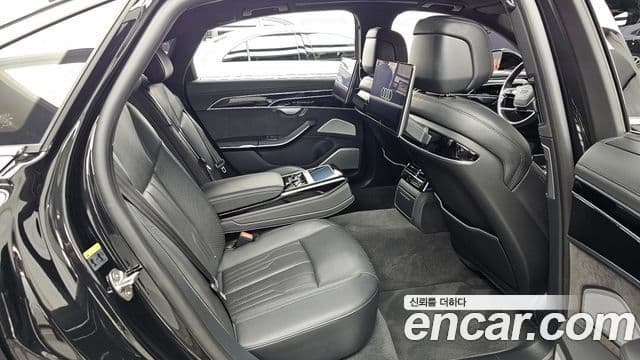 Audi A8 2021 — ფოტო 12/20