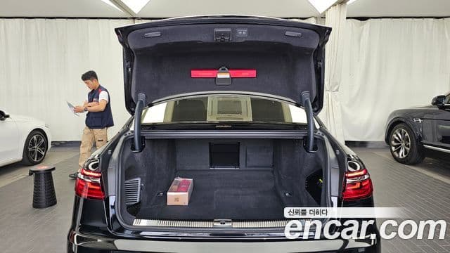 Audi A8 2021 — ფოტო 20/20