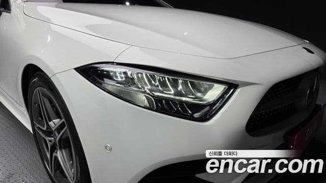 Mercedes-Benz CLS-Class 2019 — Photo 10/33