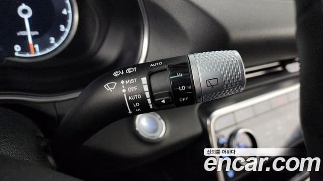 Genesis GV80 2021 — ფოტო 18/20