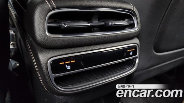 Genesis GV80 2021 — ფოტო 19/20