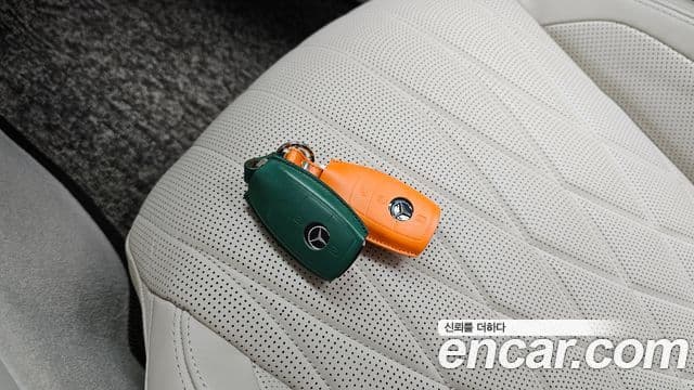 Mercedes-Benz AMG GT 2023 — Photo 3/33