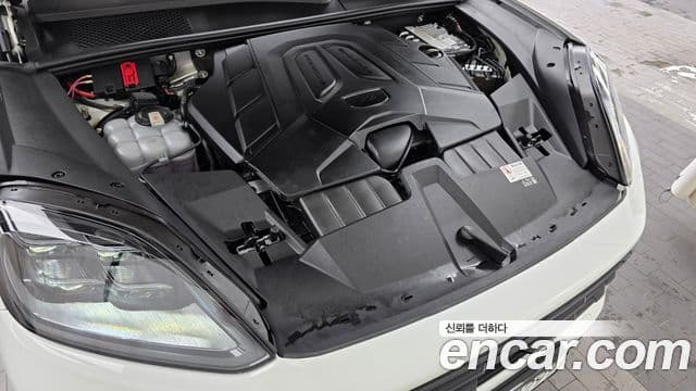 Porsche Cayenne 2024 — ფოტო 6/20