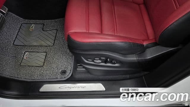 Porsche Cayenne 2024 — Photo 12/34
