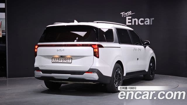 Kia Carnival 2024 — Şəkil 2/20