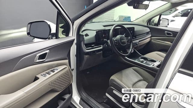 Kia Carnival 2024 — Şəkil 10/20
