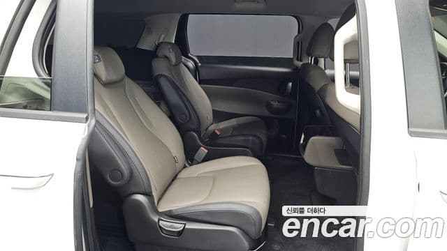 Kia Carnival 2024 — Şəkil 11/20