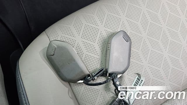 Kia Carnival 2024 — Şəkil 19/20