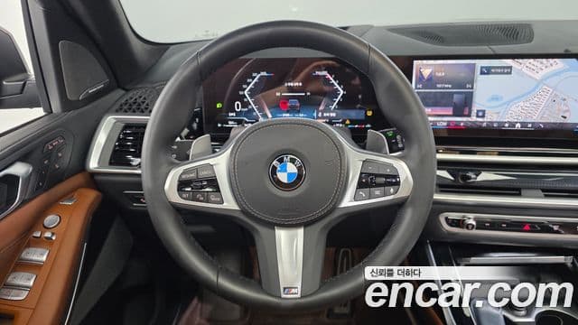 BMW X7 2024 — ფოტო 13/20