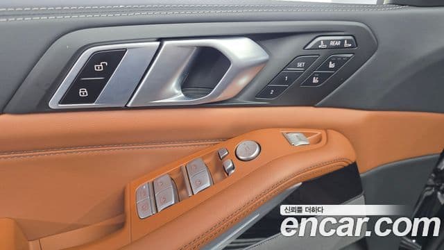BMW X7 2024 — ფოტო 14/20