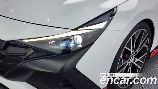 Hyundai The New Avante Hybrid 2022 — Photo 7/30