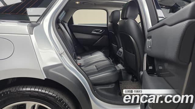 Land Rover Range Rover Velar 2018 — Şəkil 11/20