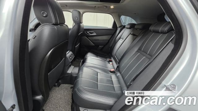 Land Rover Range Rover Velar 2018 — Şəkil 12/20
