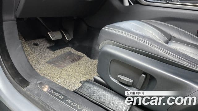 Land Rover Range Rover Velar 2018 — Şəkil 14/20