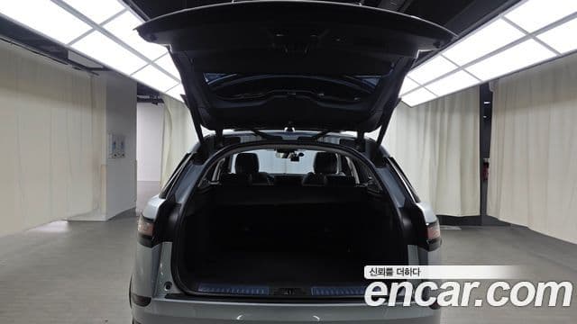 Land Rover Range Rover Velar 2018 — Şəkil 18/20