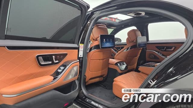 Mercedes-Benz S-Class 2022 — Photo 14/34