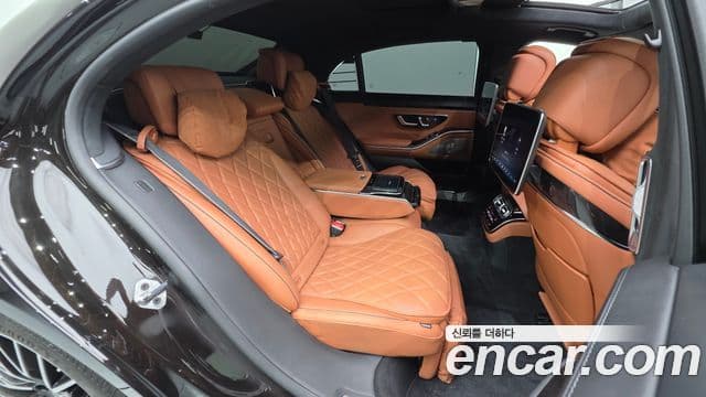 Mercedes-Benz S-Class 2022 — Photo 25/34