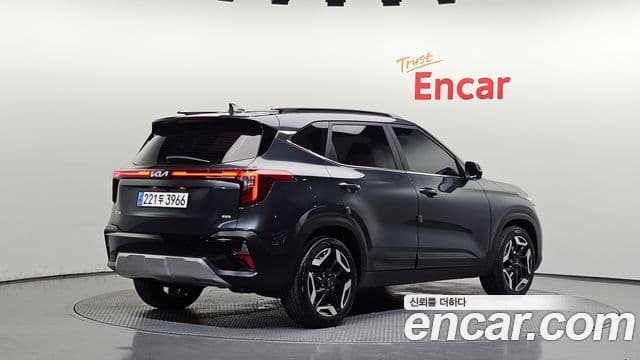 Kia Seltos 2023 — Şəkil 2/20