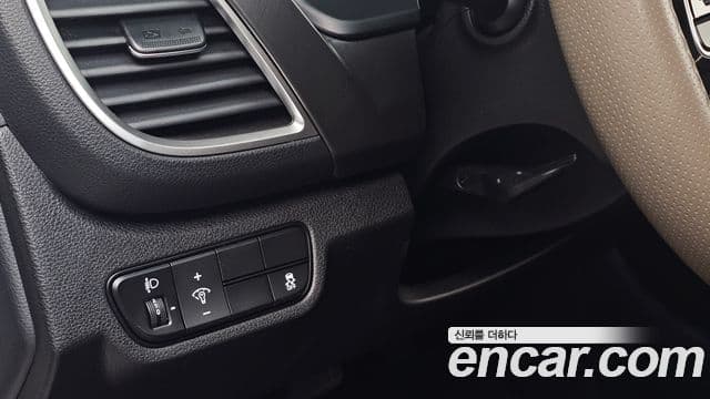 Kia Seltos 2022 — ფოტო 18/20