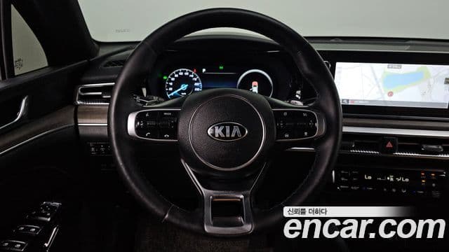 Kia K5 2021 — ფოტო 13/20