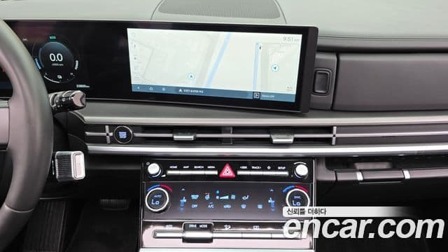 Hyundai Santa Fe 2024 — ფოტო 14/20