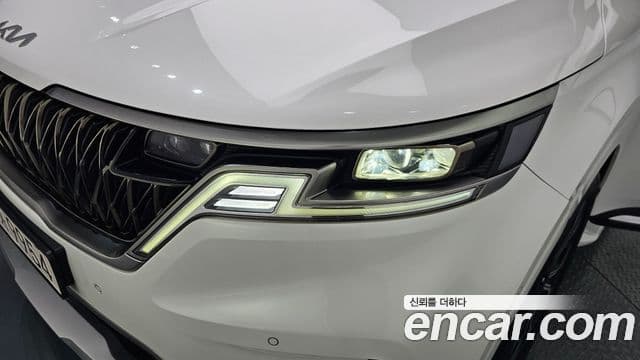 Kia Carnival 2021 — Photo 13/32