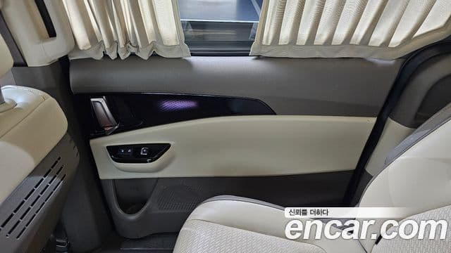 Kia Carnival 2021 — Photo 20/32