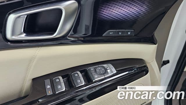 Kia Carnival 2021 — Photo 28/32
