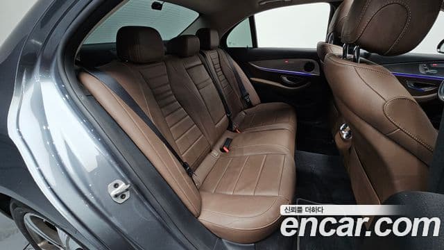 Mercedes-Benz E-Class 2019 — Şəkil 11/20