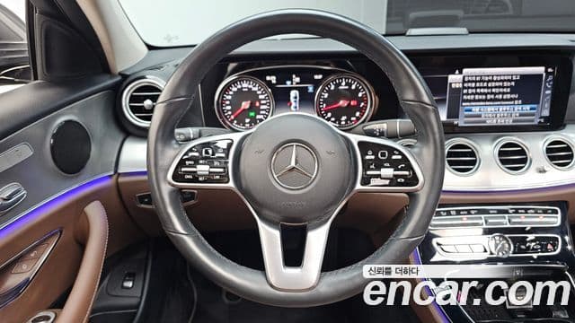 Mercedes-Benz E-Class 2019 — Şəkil 12/20