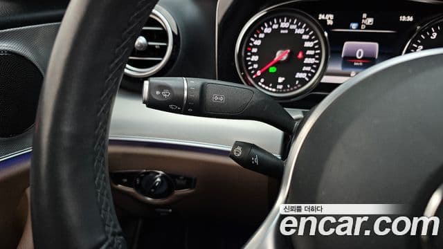 Mercedes-Benz E-Class 2019 — Şəkil 17/20