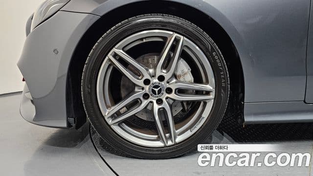 Mercedes-Benz E-Class 2018 — Şəkil 5/20