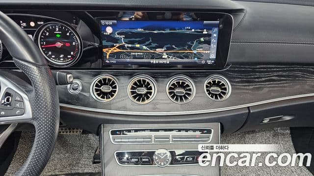 Mercedes-Benz E-Class 2018 — Şəkil 12/20