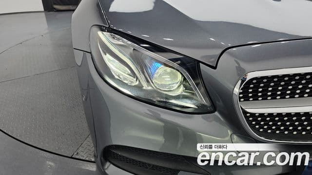 Mercedes-Benz E-Class 2018 — ფოტო 6/30