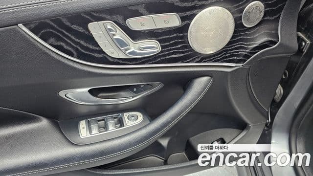 Mercedes-Benz E-Class 2018 — ფოტო 2/30