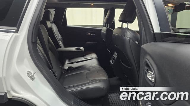 Jeep Cherokee 2021 — Şəkil 11/20