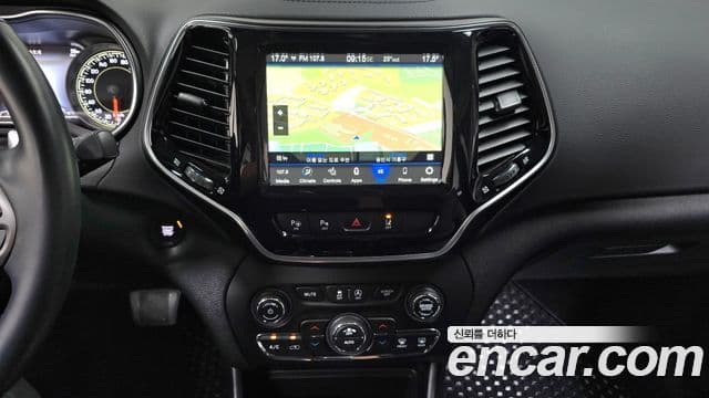 Jeep Cherokee 2021 — Şəkil 13/20