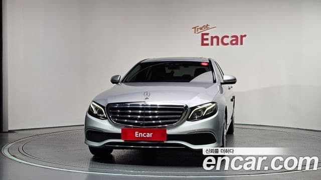 Mercedes-Benz E-Class 2018 — ფოტო 3/20